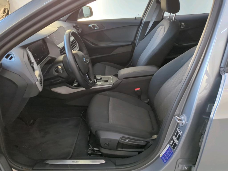 BMW SERIA 1 Petrol 2023