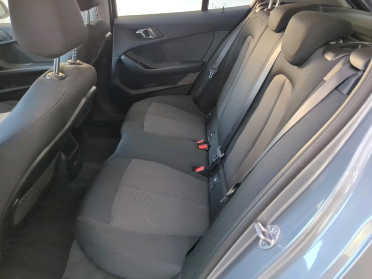 BMW SERIA 1 Petrol 2023