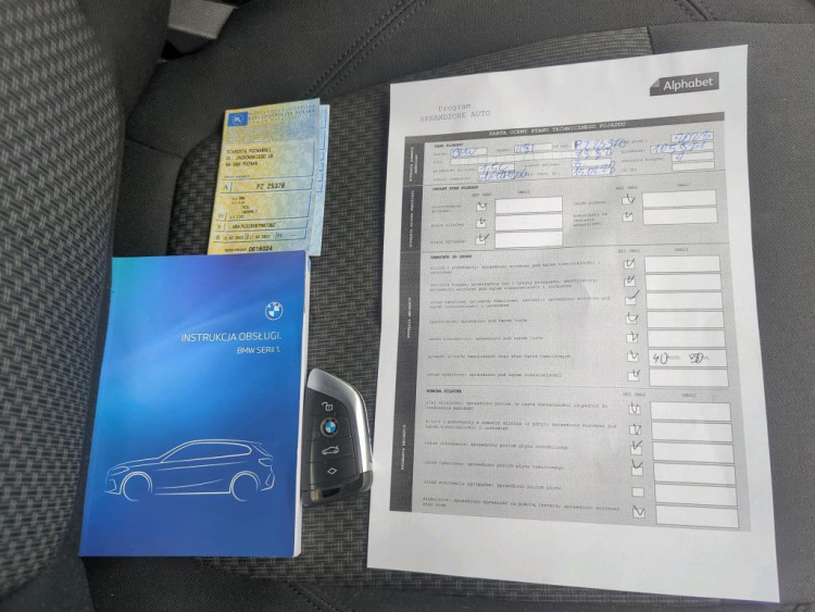 BMW SERIA 1 Petrol 2023