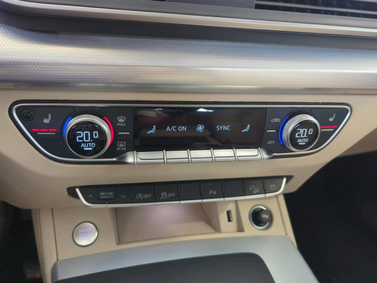 AUDI Q5 Sportback Petrol 2024