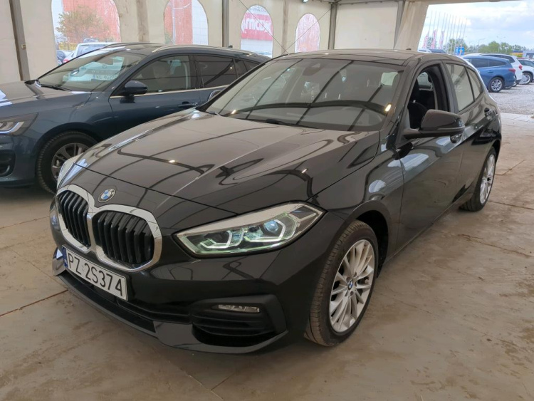 BMW SERIA 1 Petrol 2023