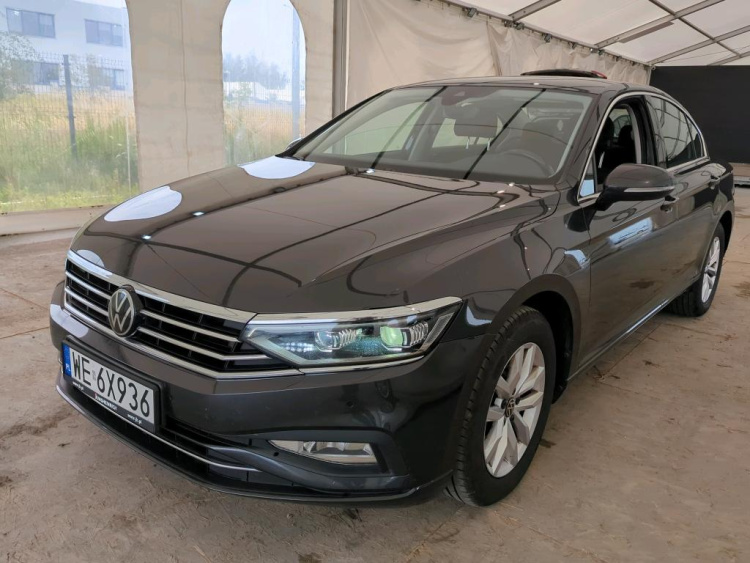 VOLKSWAGEN Passat Diesel 2022