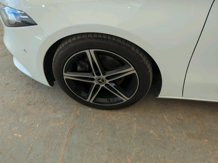 MERCEDES-BENZ KLASA A Diesel 2022