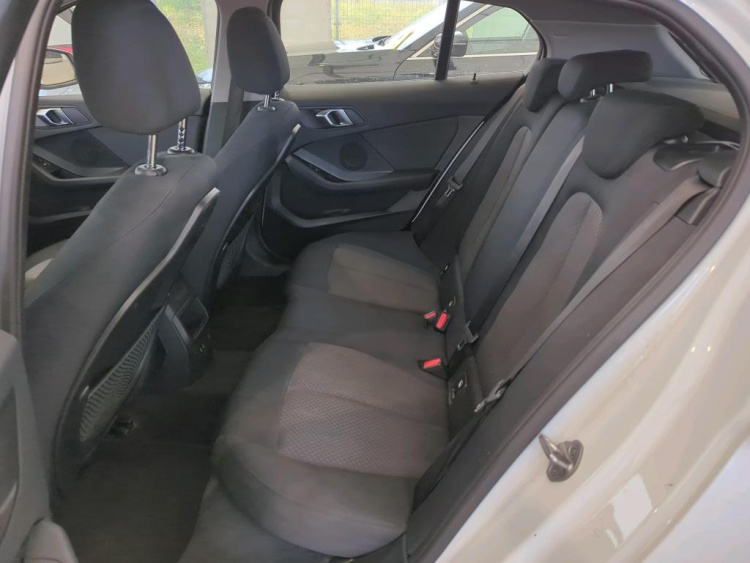 BMW SERIA 1 Petrol 2023