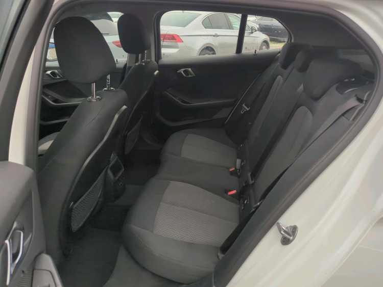 BMW SERIA 1 Petrol 2023