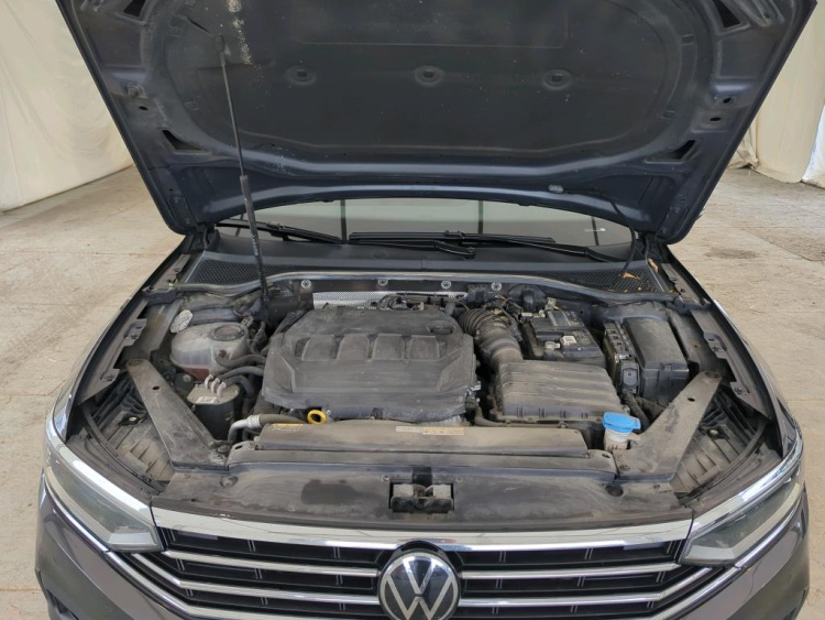 VOLKSWAGEN Passat Diesel 2022