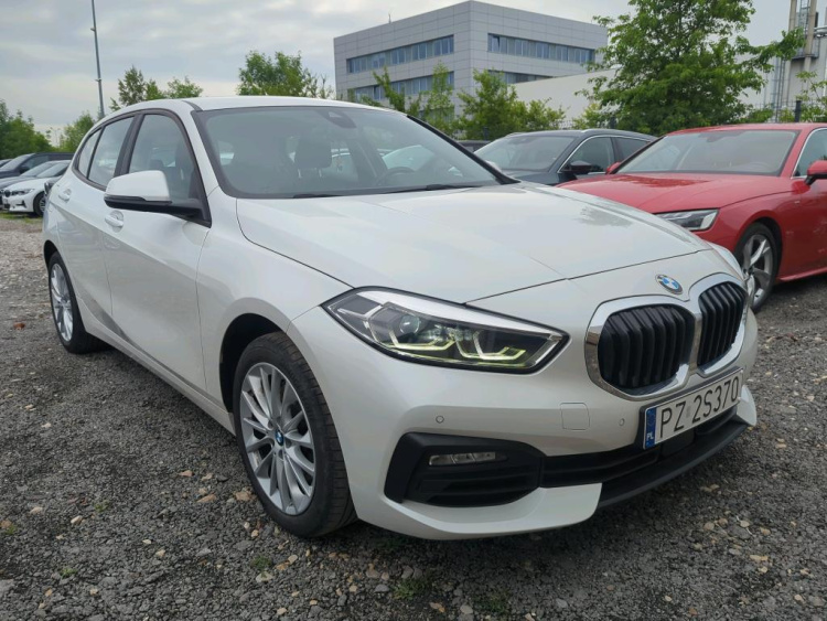 BMW SERIA 1 Petrol 2023