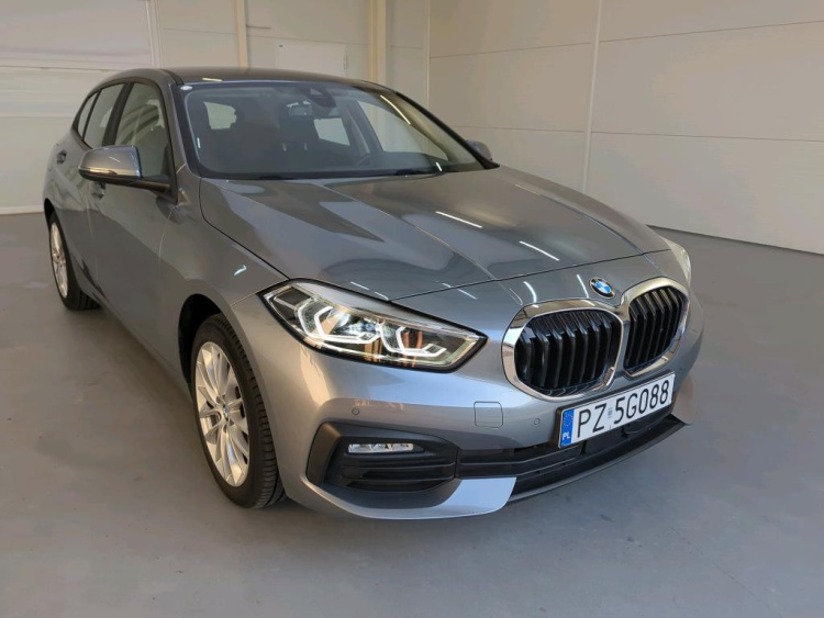 BMW SERIA 1 Petrol 2023