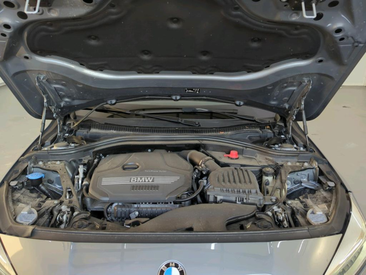 BMW SERIA 1 Petrol 2023