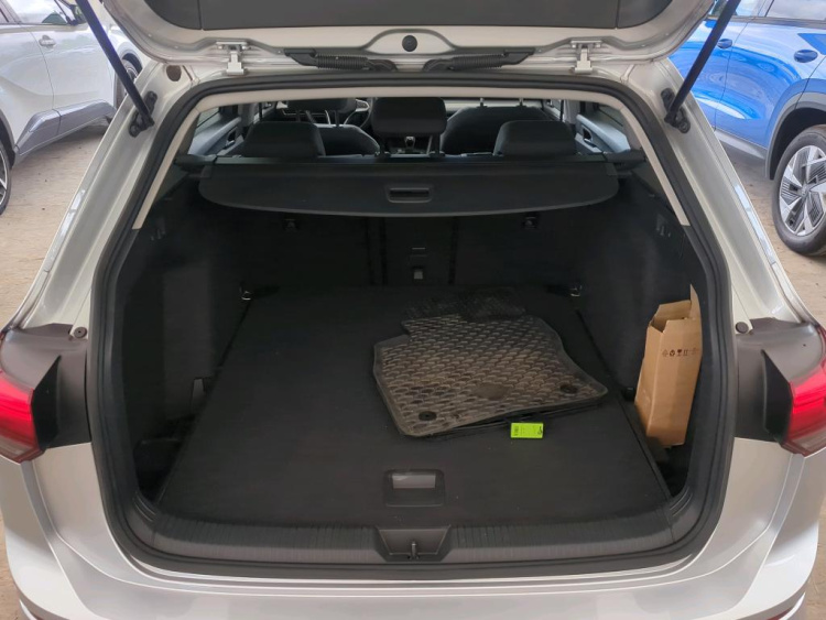 VOLKSWAGEN Golf Variant Diesel 2023