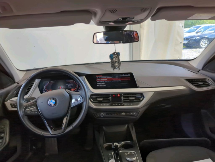 BMW SERIA 1 Petrol 2022
