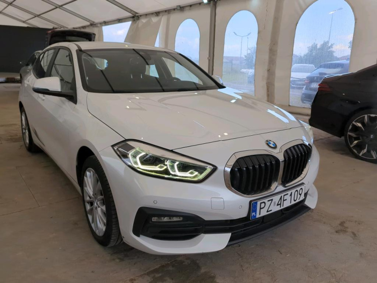 BMW SERIA 1 Petrol 2023