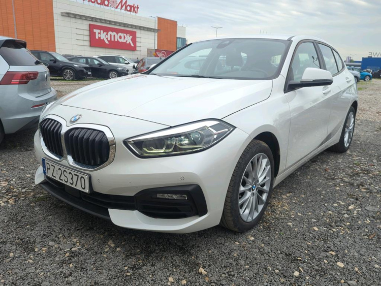 BMW SERIA 1 Petrol 2023