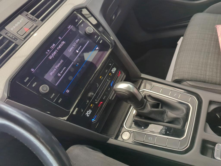 VOLKSWAGEN Passat Diesel 2022