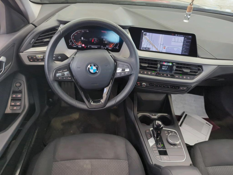 BMW SERIA 1 Petrol 2023