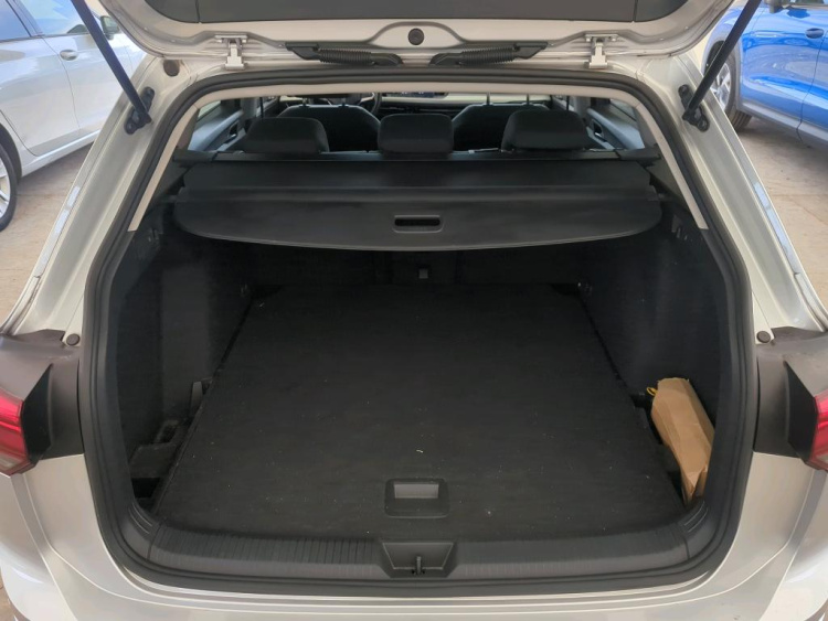 VOLKSWAGEN Golf Variant Diesel 2023