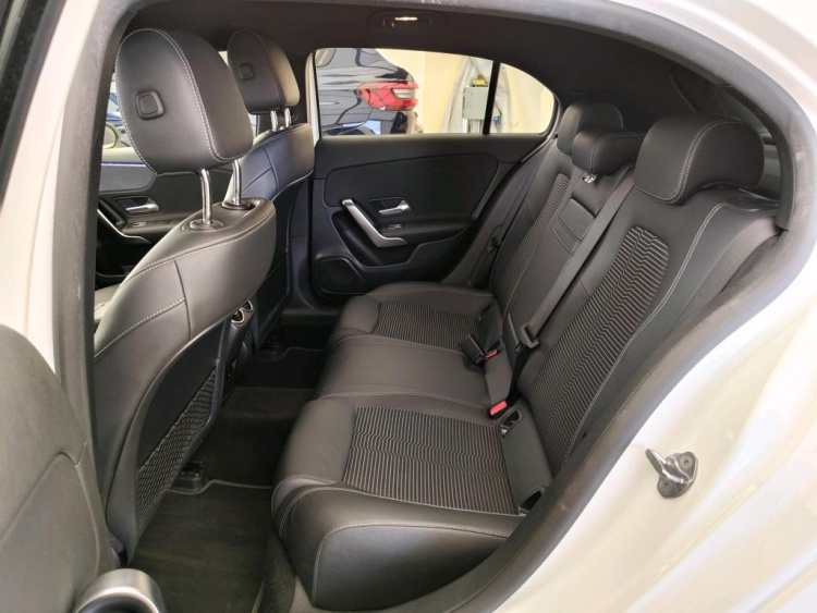 MERCEDES-BENZ KLASA A Diesel 2022